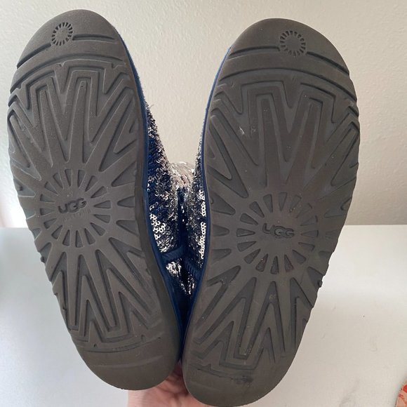 UGG Australia sequin classic short boots size 6 - Picture 9 of 9